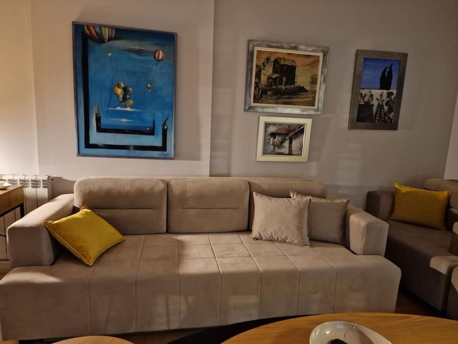 Luxury Apartment Emas Old Town Sarajevo Dream View Esterno foto